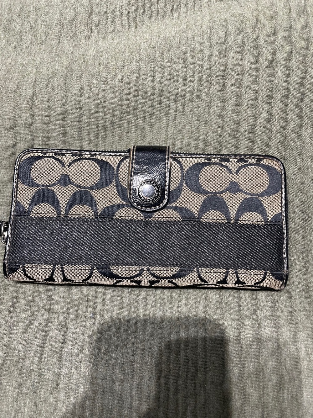 Coach Signature Stripe Zip Around Wallet | Black & Grey | Monogram